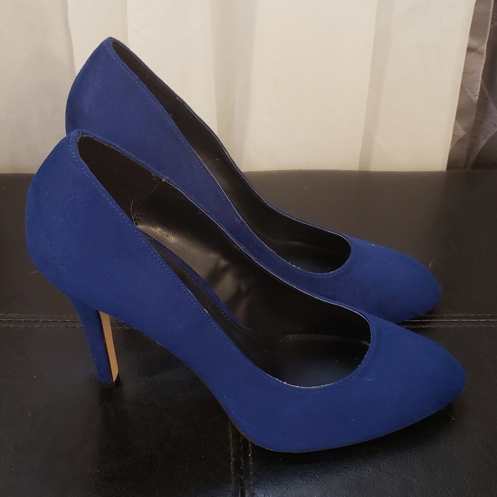 Rock & Republic Pumps